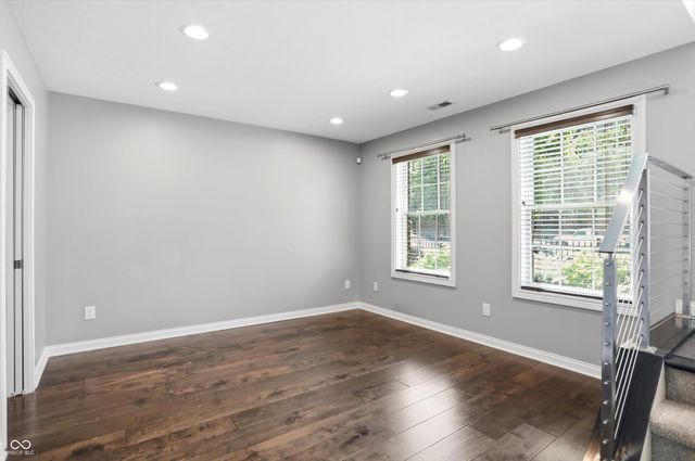 358 E Ohio Street, Indianapolis, IN 46204