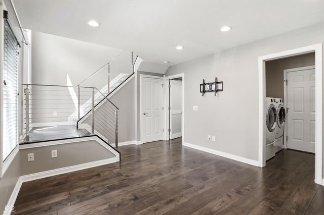 358 E Ohio Street, Indianapolis, IN 46204