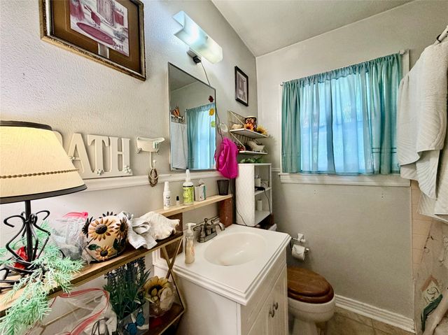 701 W Mulberry Street, Denton, TX 76201