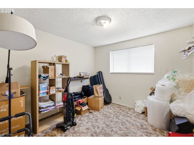 920 ECHO HOLLOW Rd, Eugene, OR 97402