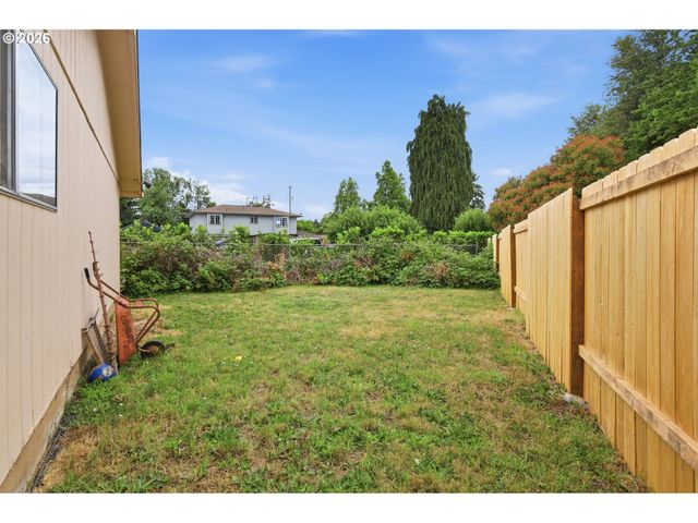 920 ECHO HOLLOW Rd, Eugene, OR 97402