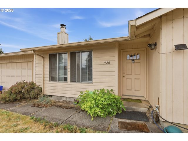 920 ECHO HOLLOW Rd, Eugene, OR 97402