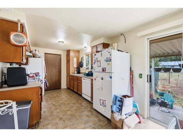 920 ECHO HOLLOW Rd, Eugene, OR 97402