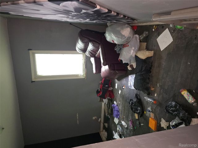 28 S Marshall Street, Pontiac, MI 48342