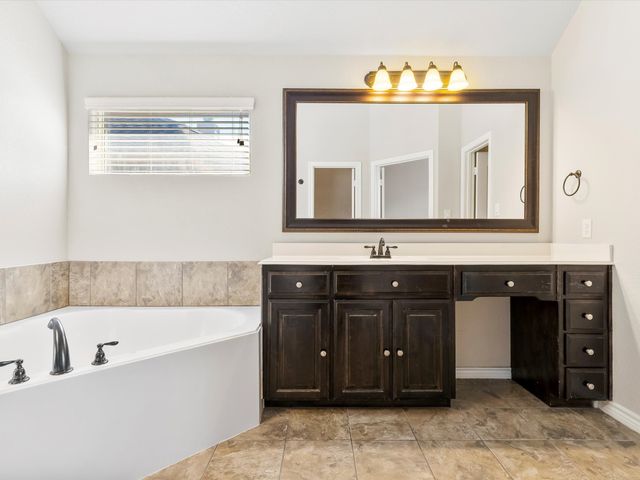 4925 Breezewind Lane, Fort Worth, TX 76123