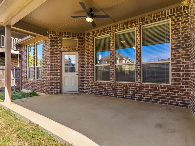 4925 Breezewind Lane, Fort Worth, TX 76123