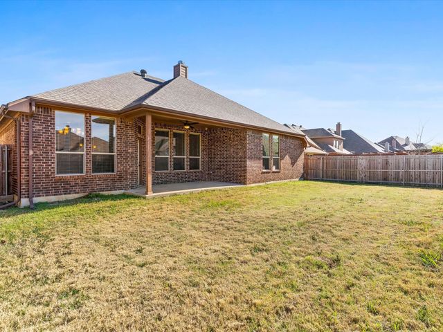 4925 Breezewind Lane, Fort Worth, TX 76123