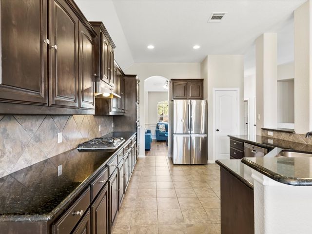 4925 Breezewind Lane, Fort Worth, TX 76123