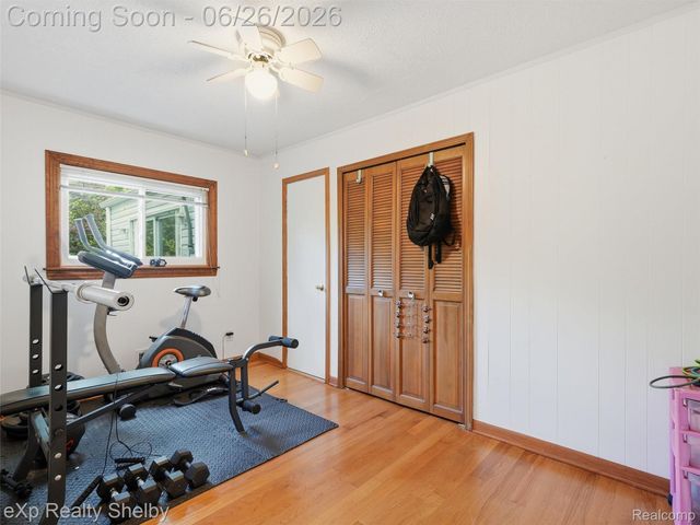 28286 Red Leaf Lane, Southfield, MI 48076