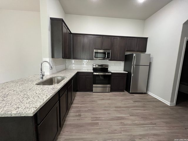 351 EMMA DR, New Braunfels, TX 78130