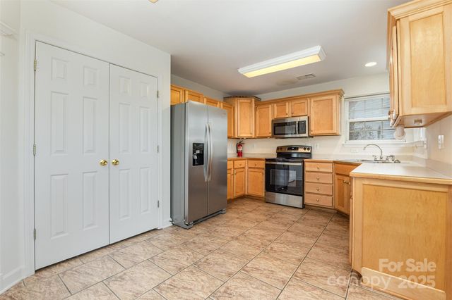 1514 Williamsburg Lane, Monroe, NC 28110