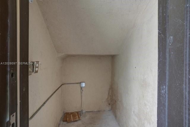 975 NE 34th Ave 103, Homestead, FL 33033