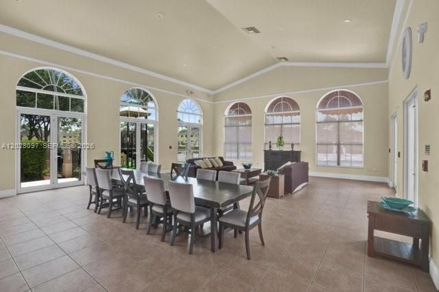 975 NE 34th Ave 103, Homestead, FL 33033