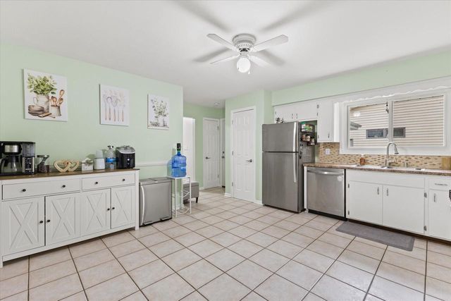 8106 48th AVENUE, Kenosha, WI 53142