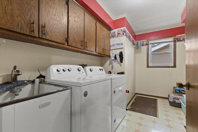 8106 48th AVENUE, Kenosha, WI 53142