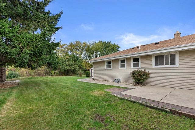 8106 48th AVENUE, Kenosha, WI 53142