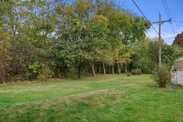 8106 48th AVENUE, Kenosha, WI 53142