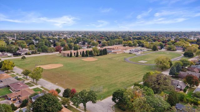 8106 48th AVENUE, Kenosha, WI 53142