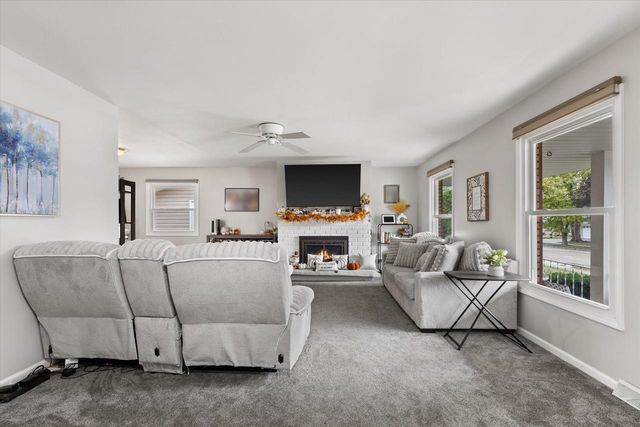 8106 48th AVENUE, Kenosha, WI 53142