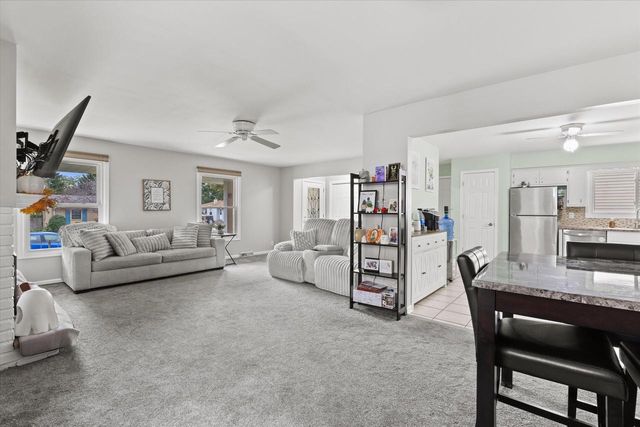 8106 48th AVENUE, Kenosha, WI 53142