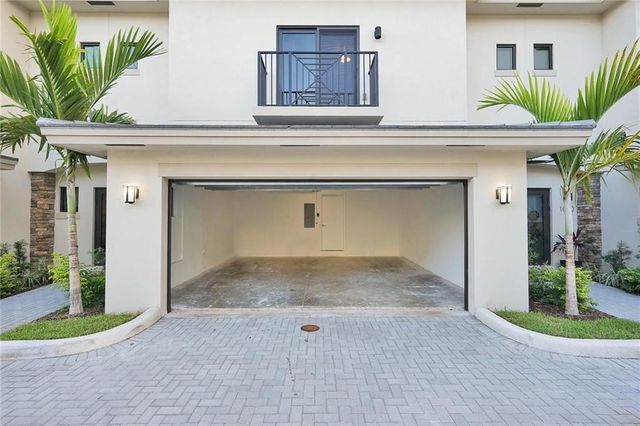 1036 NE 33rd Street 1036, Oakland Park, FL 33334