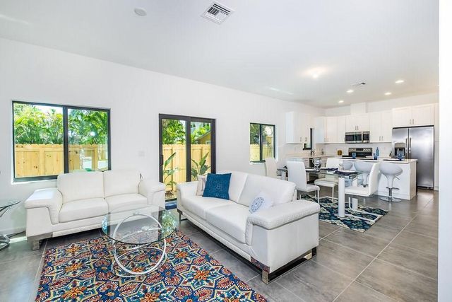 1036 NE 33rd Street 1036, Oakland Park, FL 33334