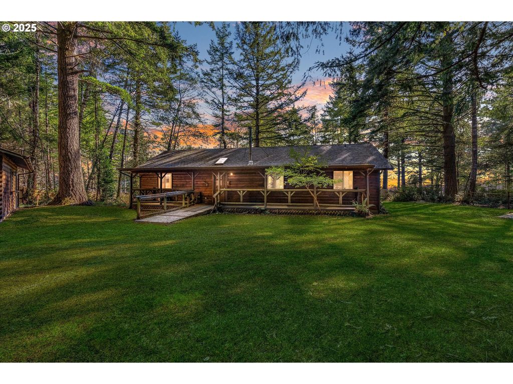 96120 CAPE FERRELO Rd, Brookings, OR 97415