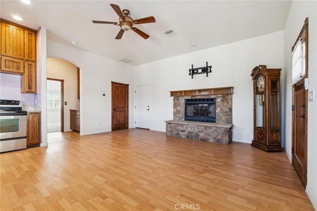 30012 Valley Glen Street, Castaic, CA 91384