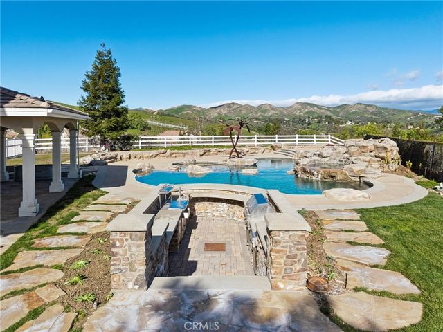 30012 Valley Glen Street, Castaic, CA 91384