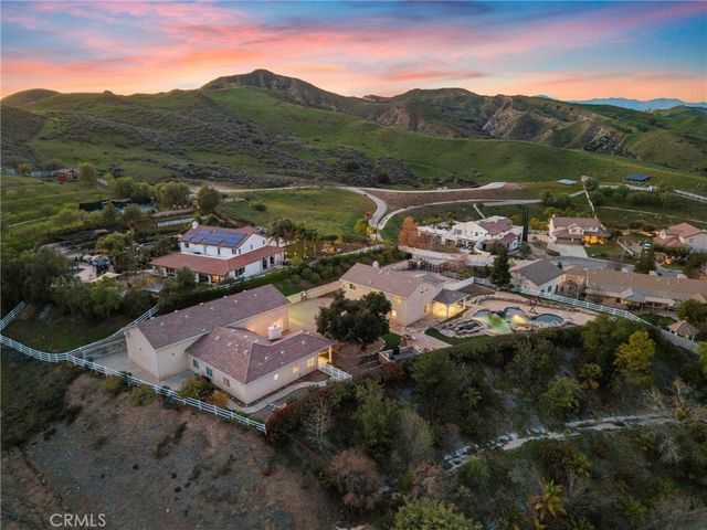 30012 Valley Glen Street, Castaic, CA 91384