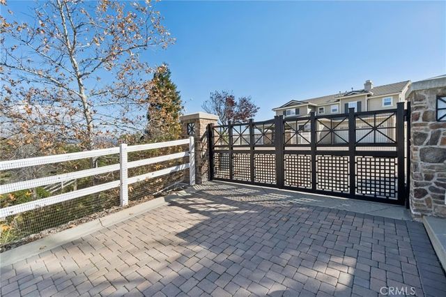 30012 Valley Glen Street, Castaic, CA 91384