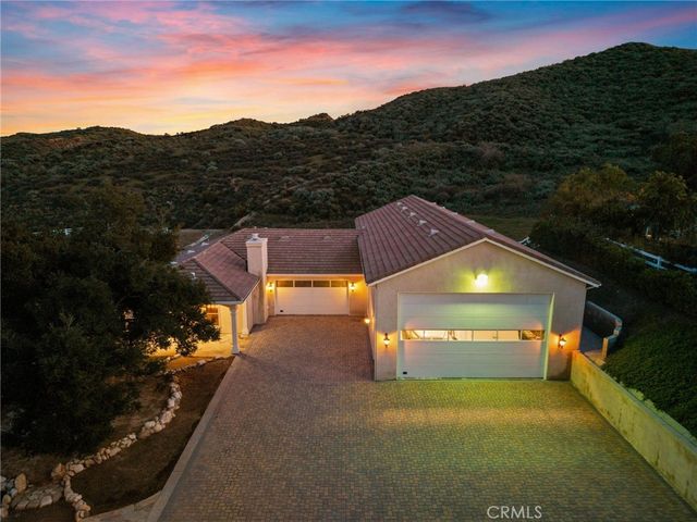 30012 Valley Glen Street, Castaic, CA 91384