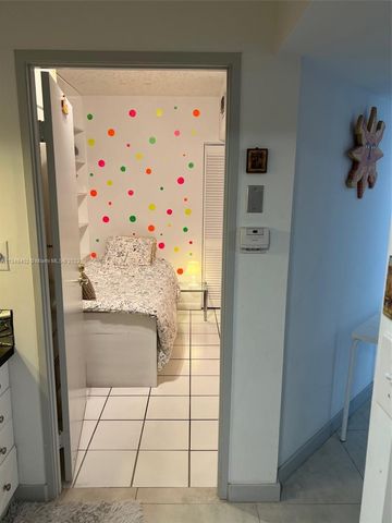 100 Lincoln Rd 1007, Miami Beach, FL 33139