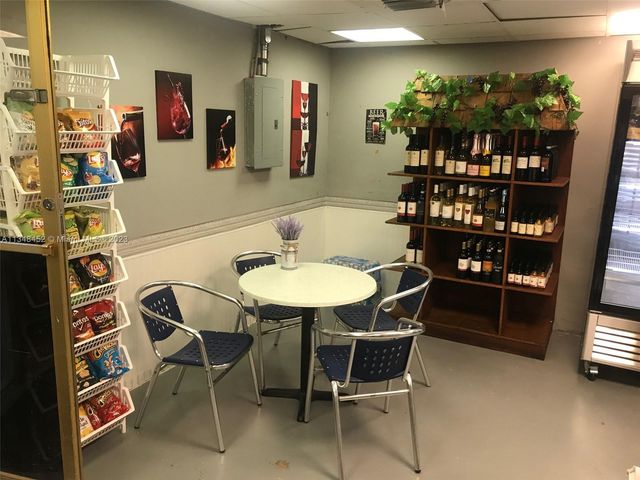 100 Lincoln Rd 1007, Miami Beach, FL 33139