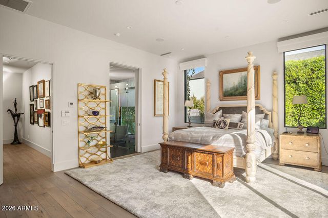 6863 E JOSHUA TREE Lane, Paradise Valley, AZ 85253