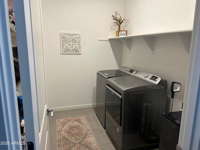 16004 W GRAY FOX Trail, Surprise, AZ 85378