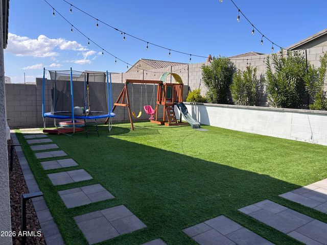 16004 W GRAY FOX Trail, Surprise, AZ 85378