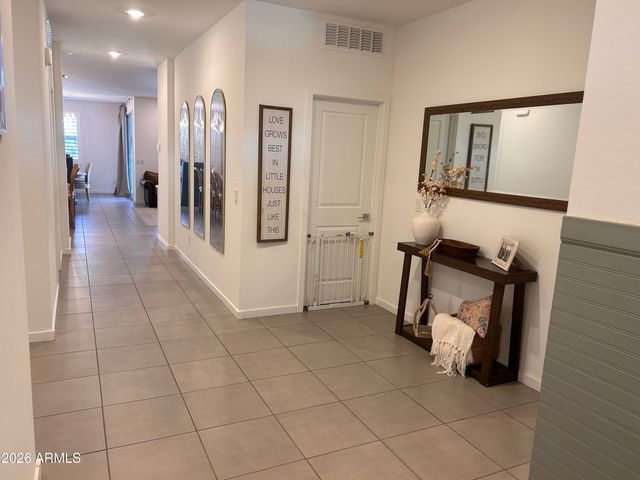 16004 W GRAY FOX Trail, Surprise, AZ 85378