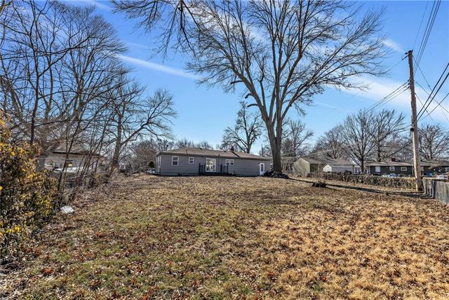 7520 Lewis Avenue, Raytown, MO 64138