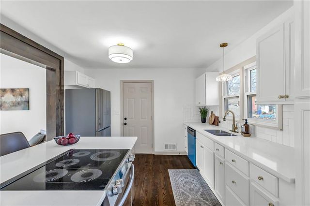 7520 Lewis Avenue, Raytown, MO 64138