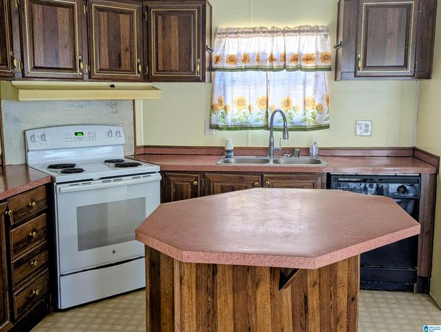 60 TWIN ISLE SOUTH DRIVE, Vincent, AL 35178