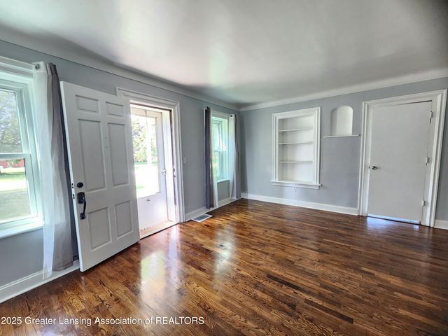 947 Catholic Church Road, Leslie, MI 49251