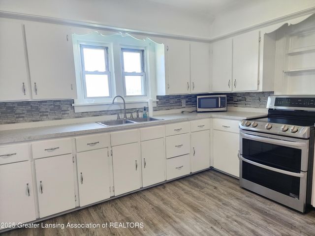 947 Catholic Church Road, Leslie, MI 49251