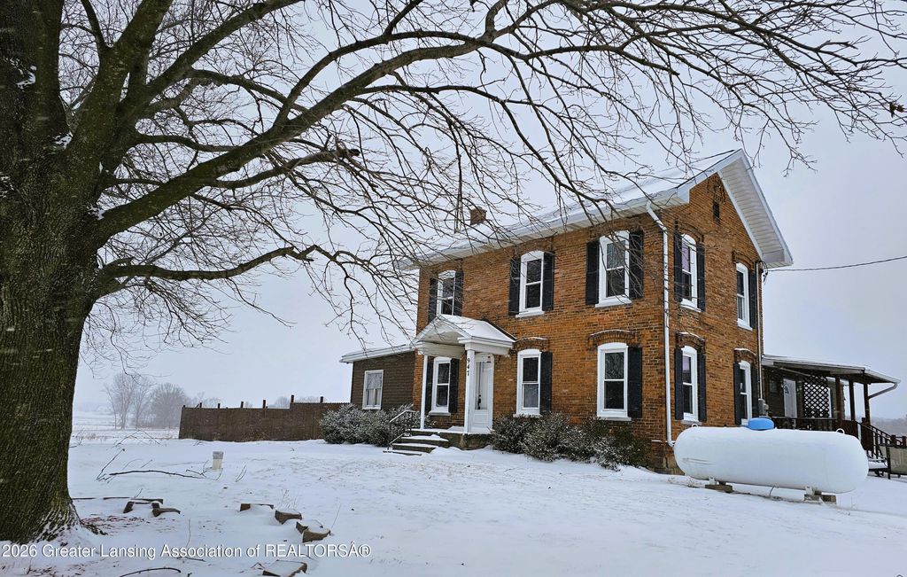 947 Catholic Church Road, Leslie, MI 49251