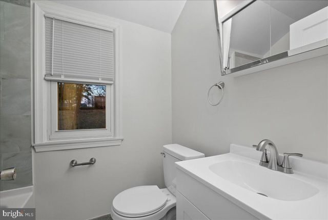 2716 JEFFERSON DR, Alexandria, VA 22303