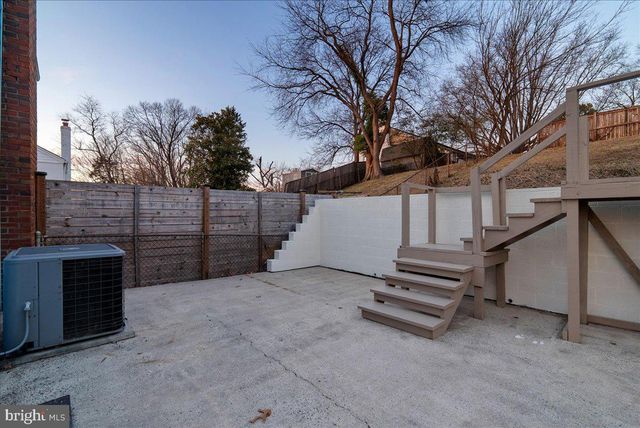 2716 JEFFERSON DR, Alexandria, VA 22303