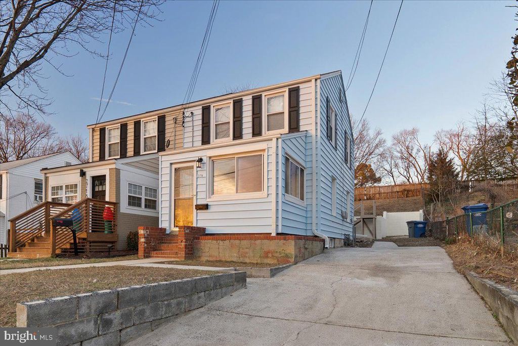 2716 JEFFERSON DR, Alexandria, VA 22303