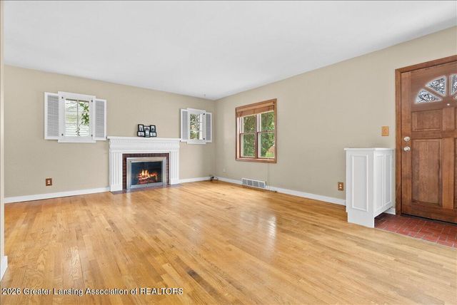 820 Chittenden Drive, East Lansing, MI 48823