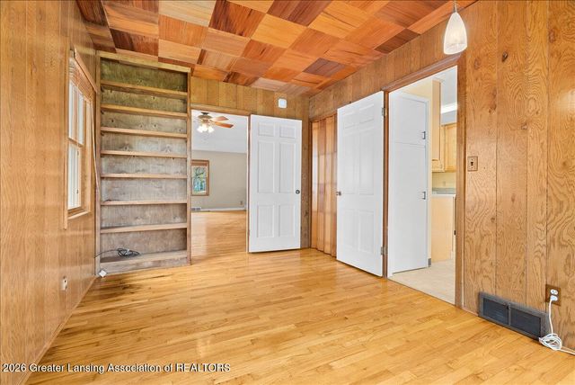 820 Chittenden Drive, East Lansing, MI 48823