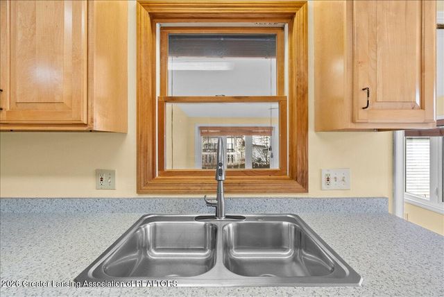 820 Chittenden Drive, East Lansing, MI 48823